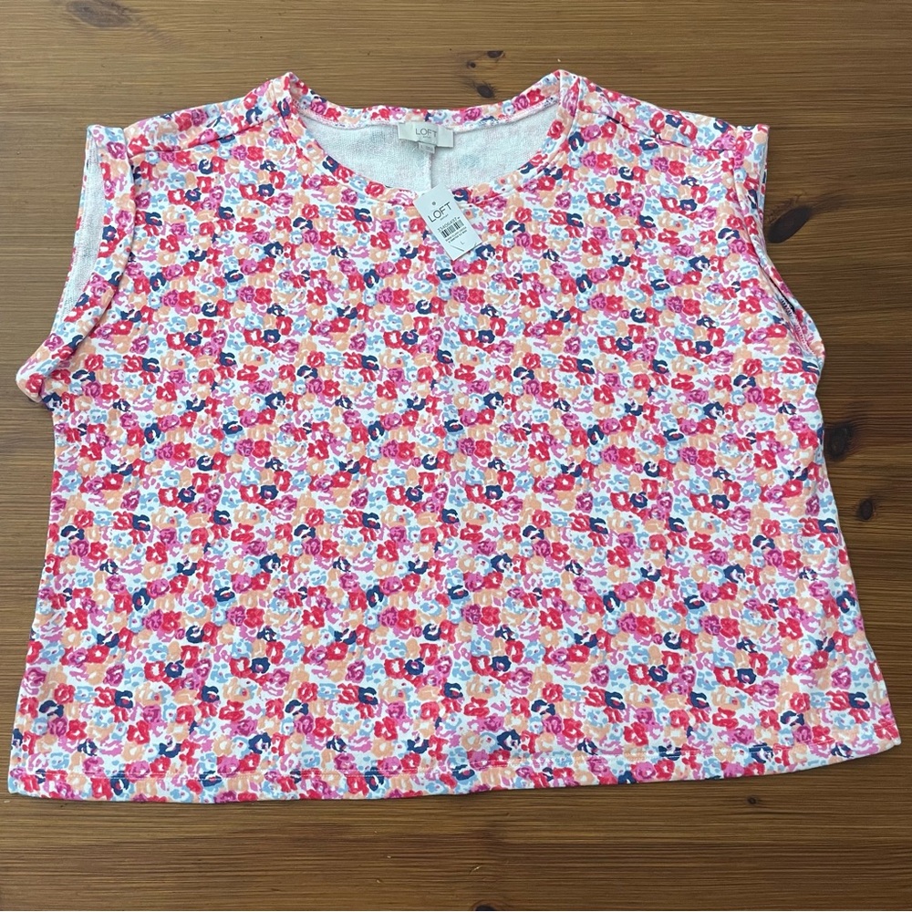 NWT LOFT Outlet Vibrant Floral Tee - Large